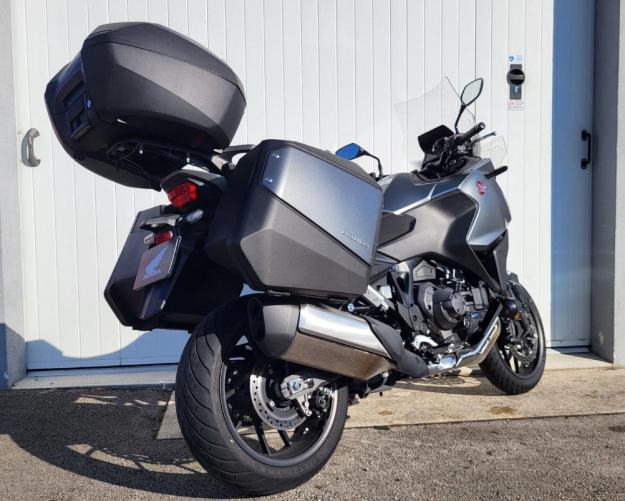 HONDA NT 1100 DCT DEMO